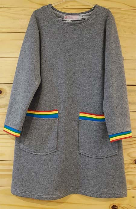 Vestido com capuz